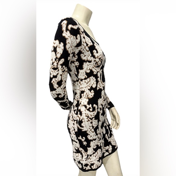 Gianni Bini Sweater Dress Small Black Cream Baroque Print Long Sleeve Bodycon - Picture 2 of 9